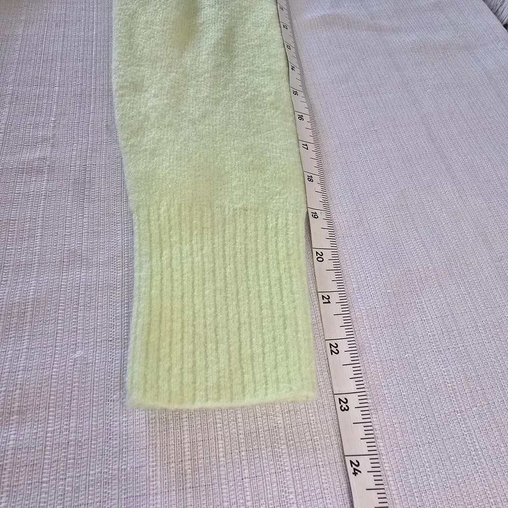 NWT J. Crew Extra Soft Lime Green Crew Neck Sweater XS Womans Wool Blend Preppy